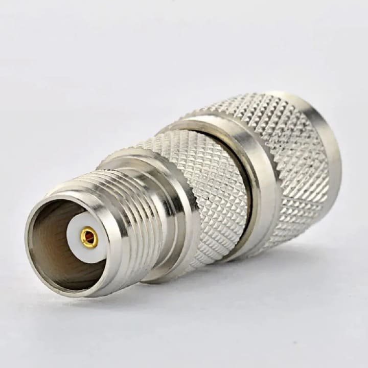 TNC M to TNC F Adaptor 1